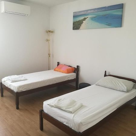 Nice And Cozy Two Single Bed Room Split Buitenkant foto