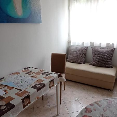 Nice And Cozy Two Single Bed Room Split Buitenkant foto