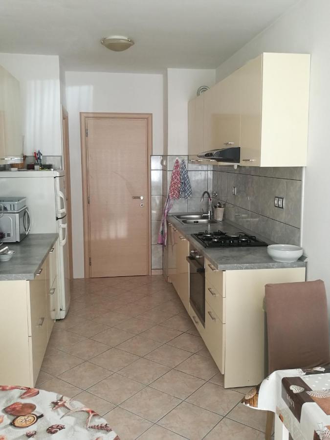 Nice And Cozy Two Single Bed Room Split Buitenkant foto