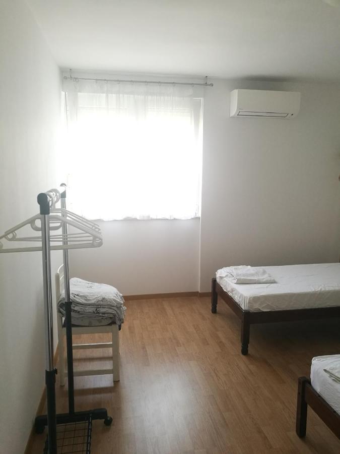 Nice And Cozy Two Single Bed Room Split Buitenkant foto