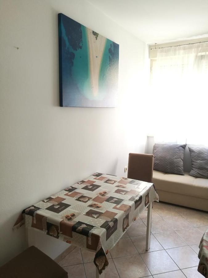 Nice And Cozy Two Single Bed Room Split Buitenkant foto
