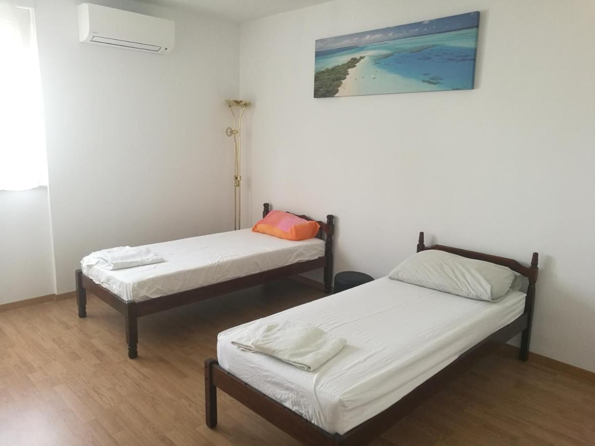 Nice And Cozy Two Single Bed Room Split Buitenkant foto
