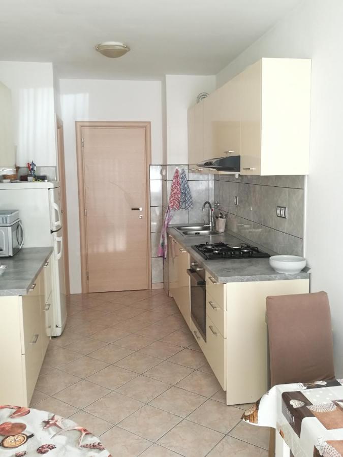Nice And Cozy Two Single Bed Room Split Buitenkant foto