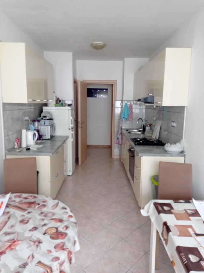 Nice And Cozy Two Single Bed Room Split Buitenkant foto