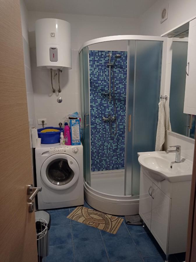 Nice And Cozy Two Single Bed Room Split Buitenkant foto