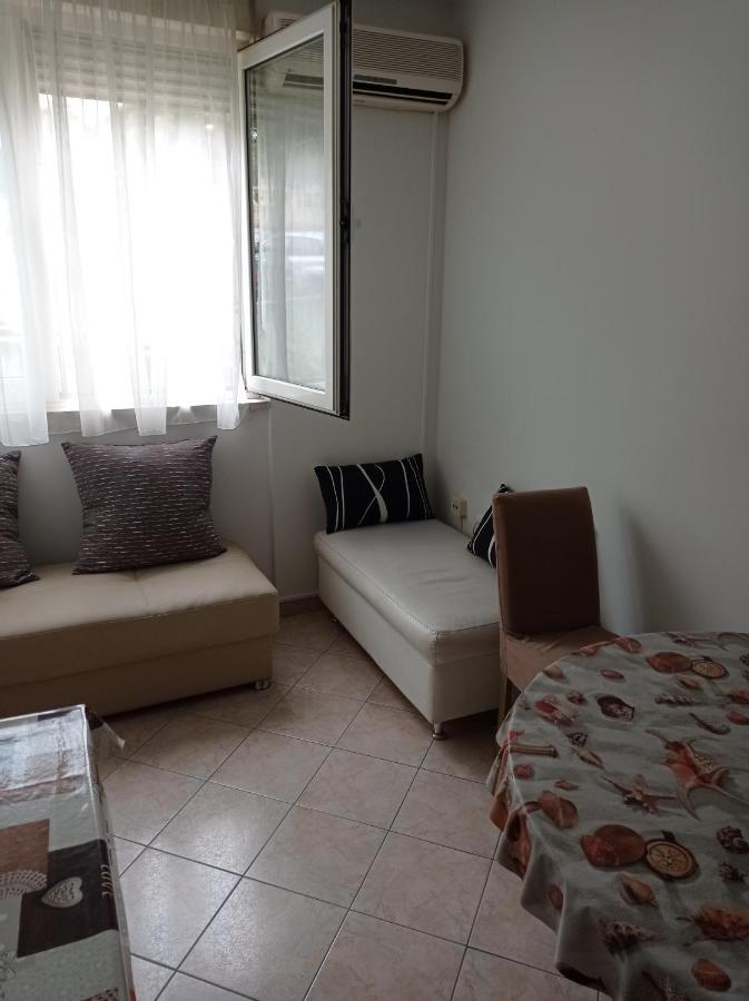 Nice And Cozy Two Single Bed Room Split Buitenkant foto