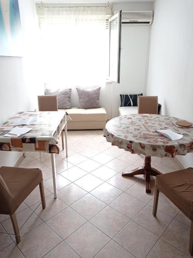 Nice And Cozy Two Single Bed Room Split Buitenkant foto