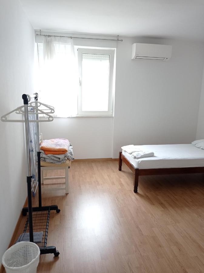 Nice And Cozy Two Single Bed Room Split Buitenkant foto